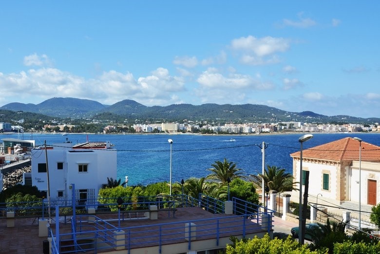 All Inclusive Sun Holidays to Central City Apartments