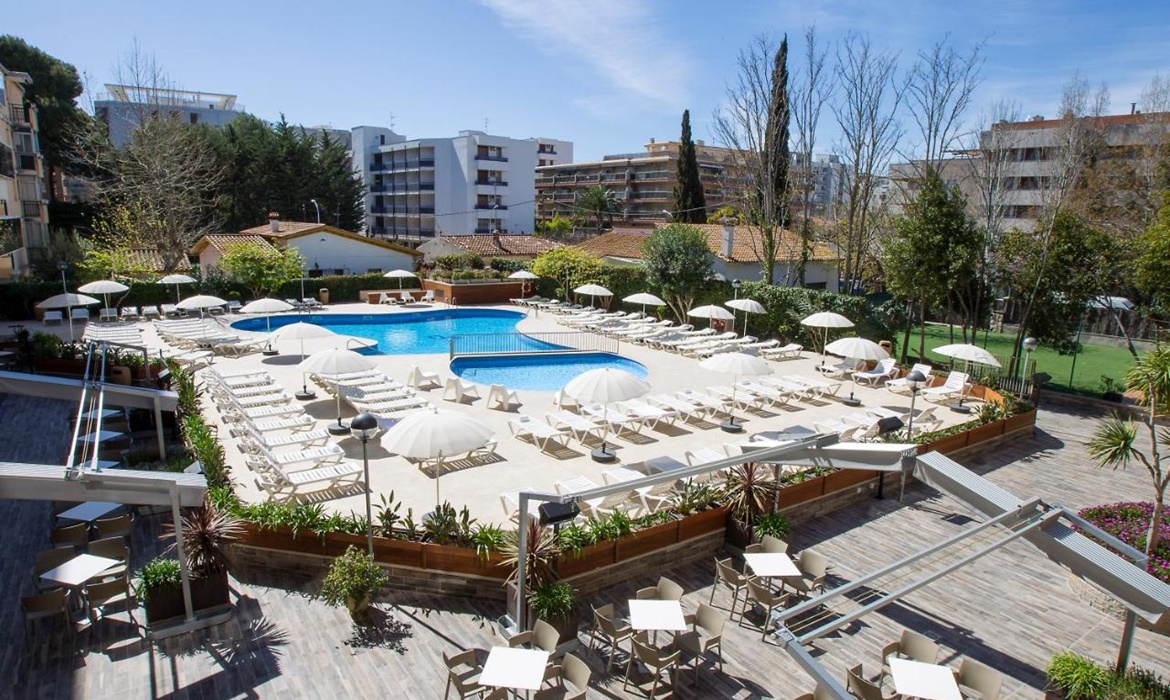 All Inclusive Sun Holidays to Cye Holiday Centre