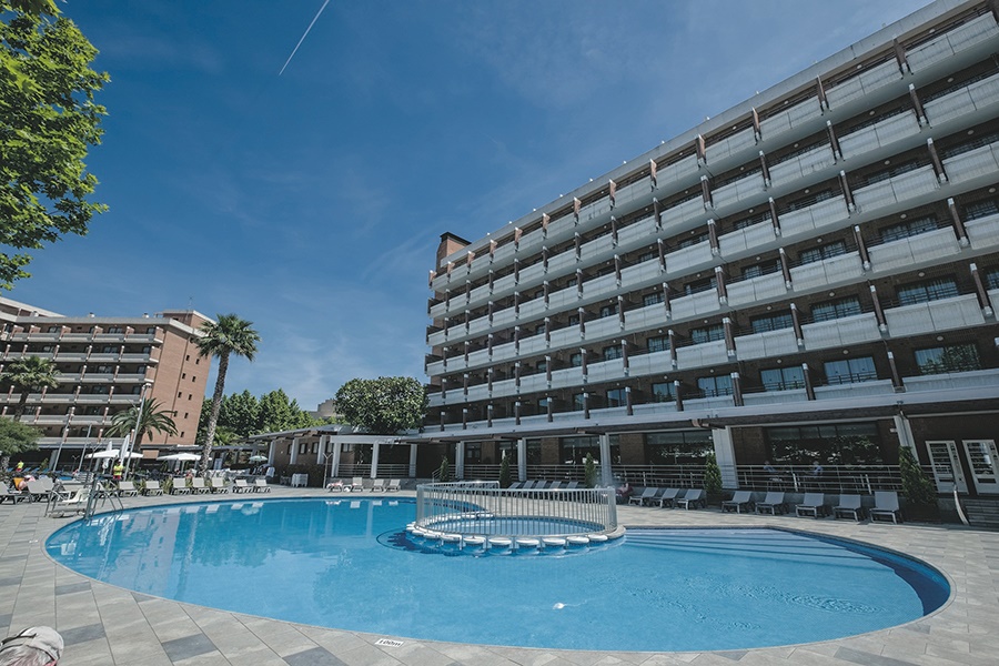 All Inclusive Sun Holidays to California Garden Hotel